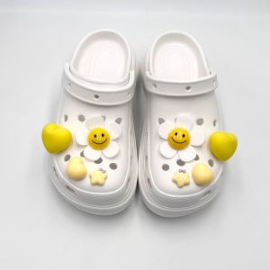 8Pcs/Set Smiling Face Flower Crocs Jibbitz Charms Shoe Accessories 3D Love Detachable Shoe Buckle Decoration for Crocs