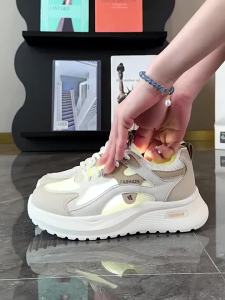 Stepping on Clouds Soft Sole Black Dad Shoes for Women Summer New Breathable Lightweight Comfortable Work Shoes Non-Slip Sports Shoes