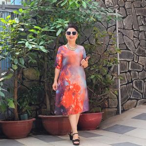 Đầm Trung Niên Dáng Suông A Che Bụng - Vải Lụa Thạch Anh Sang Trọng. Đủ Size từ 48kg đến 90kg.