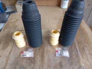 6826 ABSORBER BOOT SET NISSAN C26 C27 T31 FRONT 2PCS (FB-3229PU)