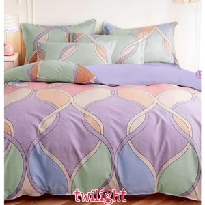 sprei eistetik 180x200btinggi 20cm  2 bantal 1 guling