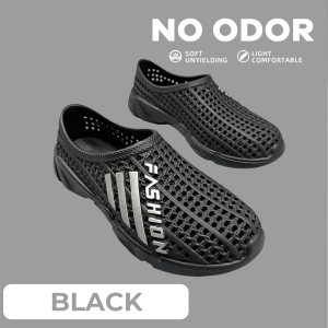 2024 New Crosss lippers for men The trend of all kinds of anti-slip beach shoes on the sense of shit network red sandals men wear Korean version of ins thick soles deodorant croc for men