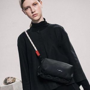 กระเป๋าสะพายข้างกีฬาลำลองสำหรับผู้หญิง กระเป๋าคาดหน้าอกผู้หญิง ขนาดเล็ก น้ำหนักเบา