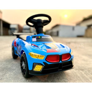 Hellomom รถสปอร์ต ขาไถสุดซิ่ง มีไฟหน้า+มีเพลง MN3008