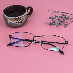 แว่นตากรอบไททาเนียมสําหรับผู้หญิงแว่นสายตาสั้นแว่นตาไททาเนียมแว่นตาเลนส์สายตาผู้ชายไม่มีรอยแพ้จากผิว