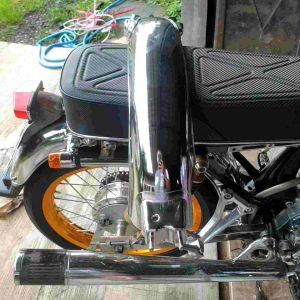 Slebor Belakang CB 125 Chrome Merk Osk