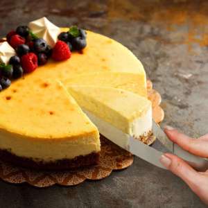 Triangular cream cake cutter Stainless steel integrated mousse cake dispenser and extractor Baking tools