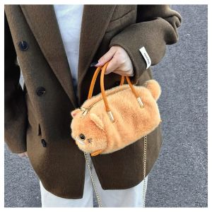 NEXASHOP สายคล้องโซ่ กระเป๋าถือแบบถือ ตุ๊กตาผ้าพลัฌ แมวแมวแมว กระเป๋าทรงถัง น่ารักน่ารักๆ ใช้งานได้หลากหลาย กระเป๋าสะพายไหล่ Crossbody