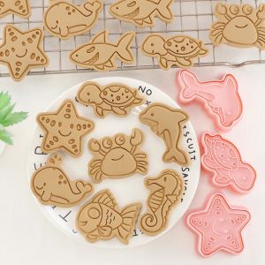 【Clitomk】แม่พิมพ์ตัดคุกกี้ การ์ตูนคุ้ รูปสัตว์ DIY แม่พิมพ์คุกกี้ ของขวัญวันว 3 มิติกดคุ้กกี้เครื่องมืออบ 8Pcs/Set