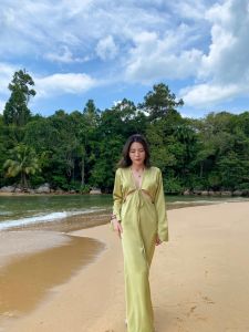 Dressfriends.bybf| Calen Satin long Dress เดรสยาว ผ้าพรีเมียมซาตินสุดหรู แขนยาว ดีเทลผ่าอกสุดปัง