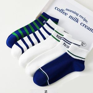 ถุงเท้าข้อสั้น ถุงเท้าแฟชั่น ลายโดดเด่นทันสมัย (1เซ็ต 5 คู่ )