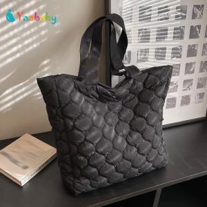 Quilted Female Tote Large Capacity Winter Casual Hand Bags Fashion Cotton-Padded Nylon Elegant Soft Portable for Weekend Vacation