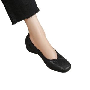 Free Shipping New Low-Heeled Soft Leather Women’S Shoes Comfortable With A Soft Sole Perfect For Autumn Featuring A Chunky Heel And A Slip-On Design