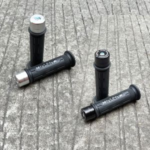 PAKET 2IN1 HANDGRIP HG77 HG55 HG66 MOSCOW SBJ233 SET KIRI KANAN FULL KARET GRIP HG 77 GRIP BULU RCB + BANDUL STANG CNC MODEL BULAT JALU STANG C46 HAN FAT KIRI KANAN UNIVERSAL MIO SPORTY SCOOPY BEAT VARIO FINO MIO J MIO 3 DLL AKSESORIS MOTOR END BAR BALANC