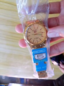 SEIKO Gold Watches: Premium Quality & Free Ring Offers