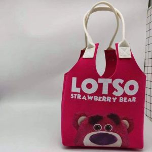 กระเป๋าทรงสี่เหลี่ยมมีหูหิ้วสะพายไหล่ตัวการ์ตูนน่ารัก YZLong ด้วยวัสดุสักหลาดอ่อนและการออกแบบที่สนุกสนาน