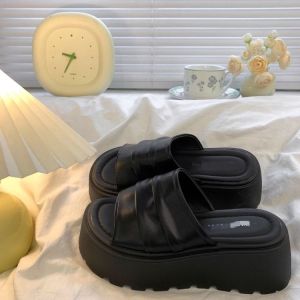 Free Shipping Thick-Soled Height-Increasing Sandals For Women Perfect For Summer Wear 2026 New Style Pairs Well With Dresses Ideal For Beach Vacations And Seaside Resorts