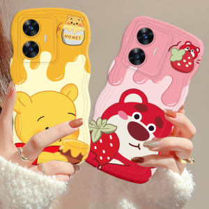 (Lokal Ready) Xinyu Casing hp Realme C53 C51 C55 C33 C35 C31 C30s C21Y C25Y C11 2021 C20 C15 C25 C17 C12 C3 Realme10 9i 8i 7 Pro Realme5 Pro 5i 5S 6i Narzo 50A Lembut kesing Kartun Winnie the Pooh Strawberry Bear Lotso Silikon Wavy Softcase
