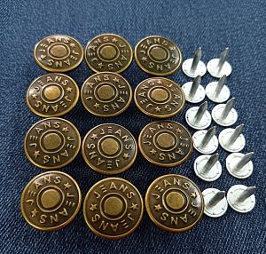 กระดุมกางเกงยีนส์  ตัวเป็นเหล็ก.แข็งแรงทนทาน. ใช้ตอก.กว้าง1.7cm สินค้าคุณภาพ AAA(ห่อเล็ก12ชุด=25บาท) (ห่อกลาง50ชุด=100บาท)(ห่อใหญ่่100ชุด=150บาท)