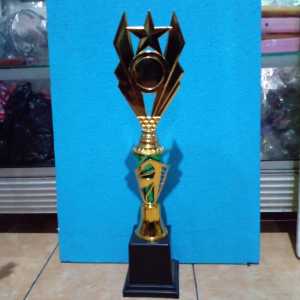 Piala Lomba Juara 1 2 3 4 (FTG BINTANG BODY HIJAU RASER) "costum" FREE STICKER (BOLEH satuan)TERMASUK SETICKER DAN FREE DESIGN