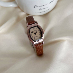 Hong Kong Style Niche Watch Womens High-Grade Student Minimalist Temperament Retro Affordable Luxury Womens Fashion Small Dial Womens Watch