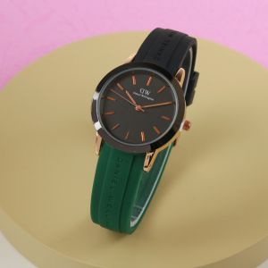 Box Exclusive Jam Tangan WD 2 Color VA-819DA / Jam Tangan Fashion Wanita Tali Rubber Diameter 37 cm