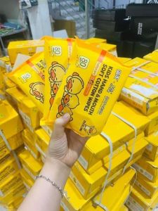 HỘP GIẤY 10 GÓI KHĂN ƯỚT VỊT VÀNG KHÔNG MÙI GIẤY ƯỚT AN TOÀN CHO BÉ