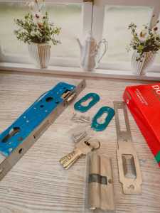 Bodi kunci pelor atau mortise lock model pelor