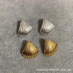 Outstanding ins Popular fever The same style of Korean niche vintage versatile ocean shell earrings from Xiaohongshu