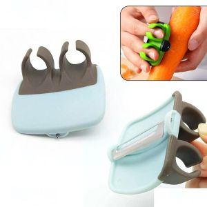 มีดปอกผลไม้ มีดสแตนเลส Finger Grip Palm Peeler สําหรับผักผลไม้ มีดสแตนเลส Handle Peeling ลูกกลิ้ง