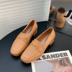 Lady rubber style full cover square front flat shoes