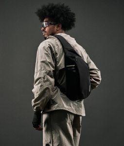 ALPAKA Metro Crossbody Left Shoulder - 7.5L and Zip Pouch Crossbody Bag Men Sling Backpack RFID-Blocking