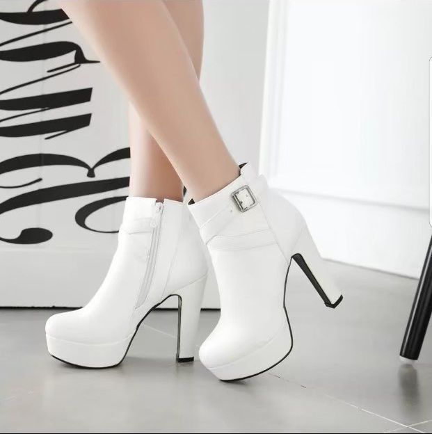 Sepatu clearance boots heels