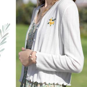 0672 พร้อมส่ง เสื้อไหมพรม เสื้อคลุมแขนยาว  แต่งผ้าระบาย กระดุมลายมุก สุดน่ารักสไตล์คุณหนู น่ารักๆมินิมอล