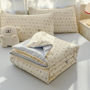 【Super low price】Super Soft Bubble Gauze Summer Quilt for Bed Floral Print Lace Trim Lightweight Blanket Comfy Breathable Air Condition Comforter