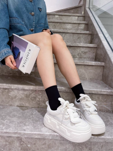 Sepatu Sneakers Wanita Korea Kekinian Olahraga Simple Kasual Premium SSK 331