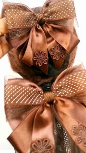 เน็ตติดผมสีน้ำตาล สวยงามขนาดเล็ก เน็ตติดผม บังคับติดผม โบว์ติดผม ส่งเสริมสวยและดูดดาง