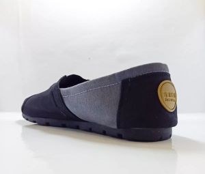 Sepatu WAKAI Hitam Abu Made in Japan Ukuran 36-43