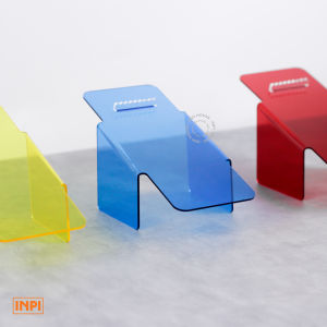 Stand Dudukan Sepatu Akrilik Warna Display Sepatu 1 pcs - INPI House