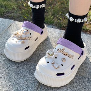 LHFriday Sale รองเท้าหัวโตรัดส้น สำหรับคุณผู้หญิง ที่มาพร้อมตัวติดน่ารัก คุ้มค่าคุ้มราคา วัสดุเป็นยางนิ่มๆ ดีไซน์เป็นสีทูโทน น้ำหนักเบาใส่สบาย เหมาะกับทุกเทศกาลเลยน้า ไม่มีไม่ได้แล้ว