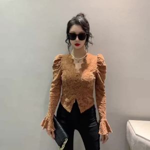 Ammin 2024 Phụ Nữ Của Tay áo dài chấm bi thời trang Ren V Cổ Mỏng Giảm Béo Áo Blouse ren thời trang phong cách Hàn Quốc Tính Khí Chic tay loe áo ren Với miếng đệm ngực