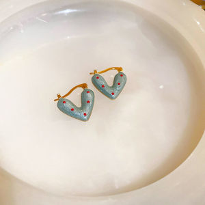 เข็มกลัดสีเงินจุดสีแดงหัวใจ ที่ครอบหูหัวเข็มหัวใจลมต่างหูน่ารักใหม่หูฟังมินิตก แต่ง