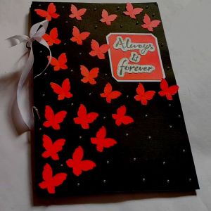 Scraft Book V1: Kado Unik untuk Cewek\\n\\nScraft Book adalah sebuah kado unik yang dirancang dengan desain khusus dan fungsi sebagai kado pribadi. Dalam artikel ini, kita akan membahas tentang Scraft Book V1, bagaimana membuat Scraft Book sebagai kado ulang tahun cewek, dan mengapa Scraft Book cocok sebagai kado ulang tahun pacar.\\n\\n Apa itu Scraft Book?\\n\\nScraft Book adalah buku tangan yang dirancang dengan desain unik dan kreatif, yang dapat digunakan sebagai kado pribadi untuk orang yang Anda cintai. Dengan Scraft Book, Anda dapat mengekspresikan perasaan dan kepedulian Anda kepada seseorang melalui desain dan konten yang unik.\\n\\n Keunikan Desain Scraft Book\\n\\nDesain Scraft Book sangat berbeda dengan buku tangan biasa. Desainnya dirancang dengan hati-hati untuk menciptakan kesan istimewa bagi penerima. Desain unik ini mencakup berbagai elemen seperti warna, gambar, dan tulisan yang dapat disesuaikan dengan keinginan Anda.\\n\\n Fungsi Scraft Book sebagai Kado Pribadi\\n\\nScraft Book tidak hanya berfungsi sebagai kado pribadi, tetapi juga dapat menjadi kenang-kenangan yang abadi bagi penerima. Anda dapat mengisi Scraft Book dengan foto-foto, pesan-pesan pribadi, atau hal-hal lain yang berarti bagi Anda dan penerima.\\n\\n Bagaimana Membuat Scraft Book sebagai Kado Ulang Tahun Cewek?\\n\\nMembuat Scraft Book sebagai kado ulang tahun cewek dapat menjadi pengalaman yang menyenangkan dan menginspirasi. Berikut adalah langkah-langkah yang dapat Anda ikuti:\\n\\n Langkah-langkah Membuat Scraft Book\\n\\n1. Pilih desain yang sesuai dengan penerima dan tema ulang tahunnya.\\n2. Persiapkan bahan-bahan yang diperlukan seperti kertas, pensil, pensil warna, dan peralatan lainnya.\\n3. Mulailah menggambar dan melukis desain yang telah Anda pilih.\\n4. Isi Scraft Book dengan foto-foto, pesan-pesan pribadi, atau hal-hal lain yang berarti bagi Anda dan penerima.\\n5. Tutup Scraft Book dengan kertas cover yang menarik.\\n\\n Tips Memilih Desain dan Konten Scraft Book\\n\\nBerikut adalah beberapa tips untuk memilih desain dan konten Scraft Book:\\n\\n- Pilih desain yang sesuai dengan minat dan kepribadian penerima.\\n- Gunakan warna-warna yang cerah dan menarik.\\n- Isi Scraft Book dengan foto-foto yang berkesan dan pesan-pesan pribadi yang mendalam.\\n\\n Mengapa Scraft Book Cocok Sebagai Kado Ulang Tahun Pacar?\\n\\nScraft Book cocok sebagai kado ulang tahun pacar karena memiliki beberapa keistimewaan:\\n\\n Keistimewaan Scraft Book Sebagai Kado Ulang Tahun Pacar\\n\\n- Scraft Book dapat menjadi kenang-kenangan yang abadi bagi pacar Anda.\\n- Scraft Book dapat mengekspresikan perasaan dan kepedulian Anda kepada pacar Anda melalui desain dan konten yang unik.\\n- Scraft Book dapat menjadi bukti bahwa Anda telah memikirkan pacar Anda dengan hati-hati dan penuh cinta.\\n\\n Cara Menyampaikan Scraft Book kepada Pacar\\n\\nBerikut adalah beberapa cara untuk menyampaikan Scraft Book kepada pacar:\\n\\n- Berikan Scraft Book sebagai kado ulang tahun secara langsung dan pribadi.\\n- Ajak pacar Anda untuk membuka Scraft Book bersama-sama dan berbagi kenangan indah yang ada di dalamnya.\\n- Tunjukkan betapa Anda peduli dan menghargai pacar Anda melalui Scraft Book yang Anda buat.\\n\\nScraft Book adalah kado unik yang dapat menjadi kenang-kenangan yang abadi bagi orang yang Anda cintai. Dengan Scraft Book, Anda dapat mengekspresikan perasaan dan kepedulian Anda kepada orang yang Anda cintai melalui desain dan konten yang unik. Jadi, jangan ragu untuk mencoba membuat Scraft Book sebagai kado ulang tahun cewek atau pacar Anda!\"