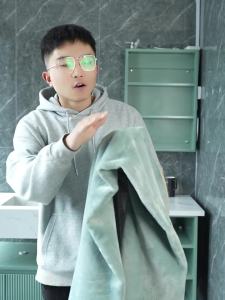 Blanket Quilt Coral Fleece Blanket Thickened Winter Single Dormitory Student Bed Flannel Plush Bed Sheet Single Piece LZD