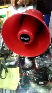 Megaphone  megaphone Pengeras Suara dilengkapi sdcard dan flashdisk suara jernih keras cocok sekali untuk jualan keliling touring camping di sekolah sekolah SD TK SMP untuk pengumuman harga murah sekali silakan cek toko sebelah awet  buatan pabrik garansi