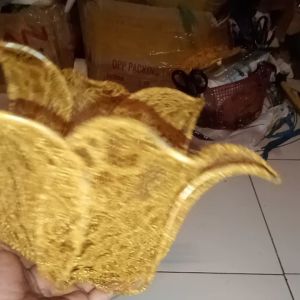 Kap Lampu Dekorasi Jogja: Model Mawar Kain Brokat Gold