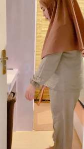 BRM Pelicin dan Pewangi Pakaian Refill 900ml Varian Hitam Embrace Berkah Rosita Mandiri - Pewangi Mawar Laundry Parfum Laundry Murah