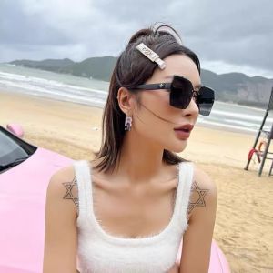 [Deal Sập Sàn] Kính mát thời trang chân gọng thiết kế cỏ 4 lá form thời trang Nam Nữ tạo hiệu ứng nhỏ gọn cho khuôn mặt của bạn mã T80088