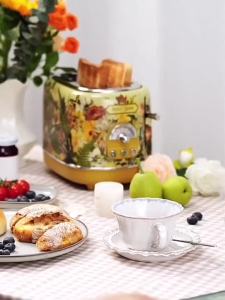 Bread Maker Toaster Sandwich Retro and easy to store Bread Maker Toaster Sandwich