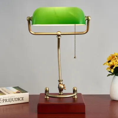 [Pre-Order 18-25 Days]Banker Lamp Vintage European reading desk lamp bedroom bedside reading light solid wood eye-protecting iron table lamp